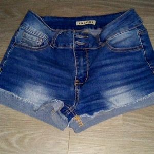 Encore shorts medium rise  sz 9